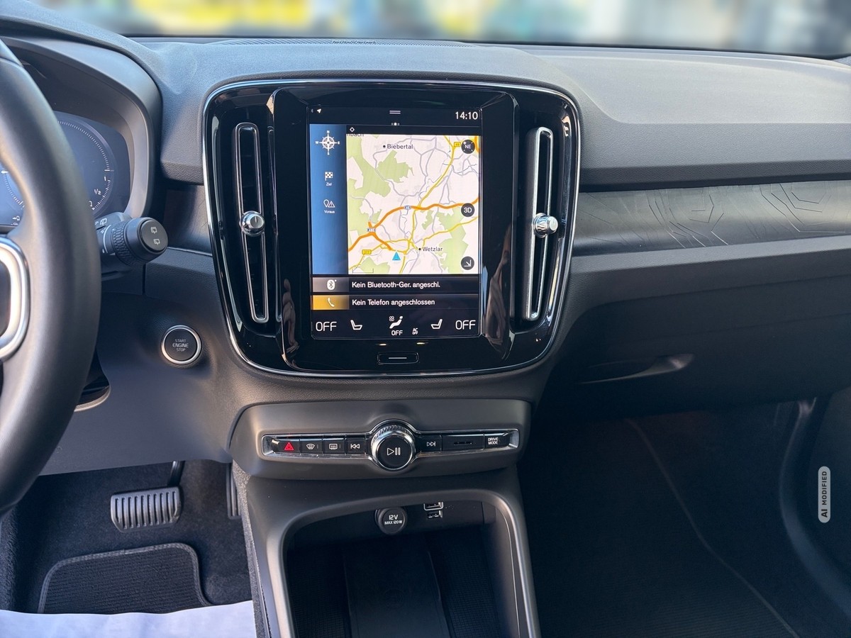 Volvo XC40 T5 PHEV Plus Dark 360 Kam