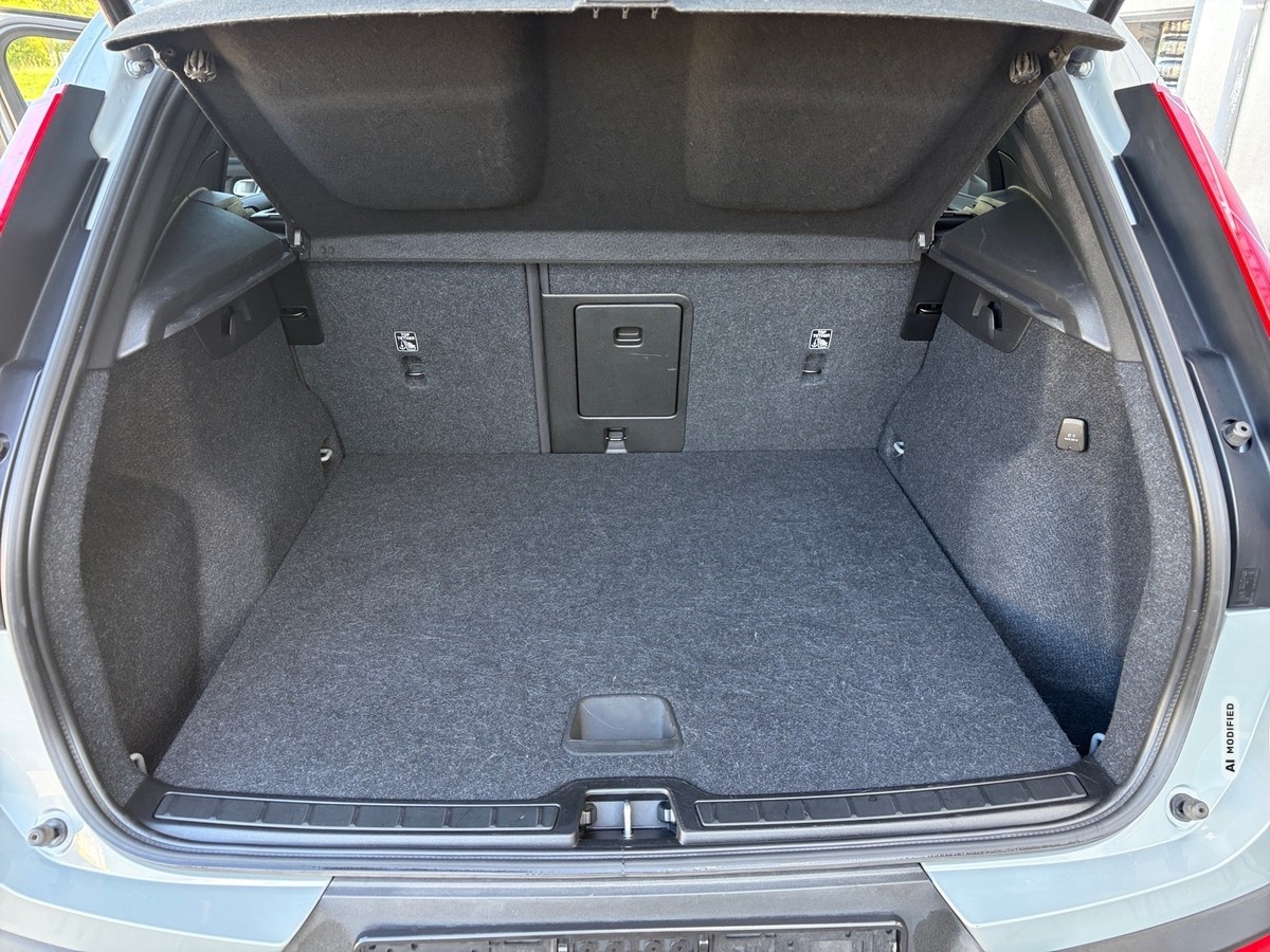 Volvo XC40 T5 PHEV Plus Dark 360 Kam