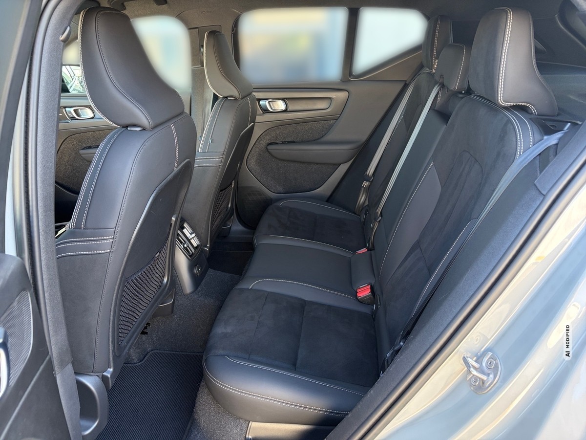 Volvo XC40 T5 PHEV Plus Dark 360 Kam