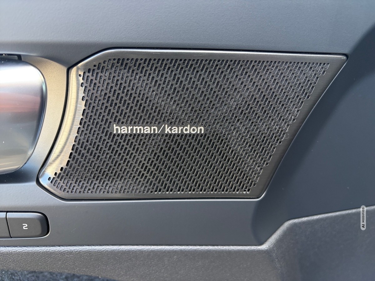 Volvo XC40 T5 PHEV Plus Dark 360 Kam