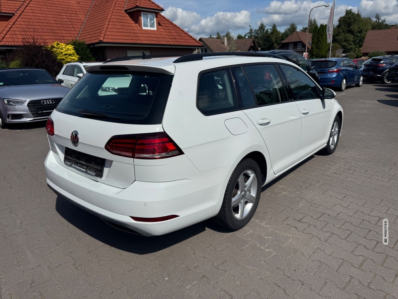 Volkswagen Golf VII Variant MFL ALLWETTER NAVI PDC SHZ Car Play 