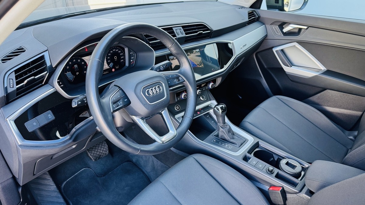 Audi Q3 35 1.5 TFSI NAVI ACC LED AHK R-CAM