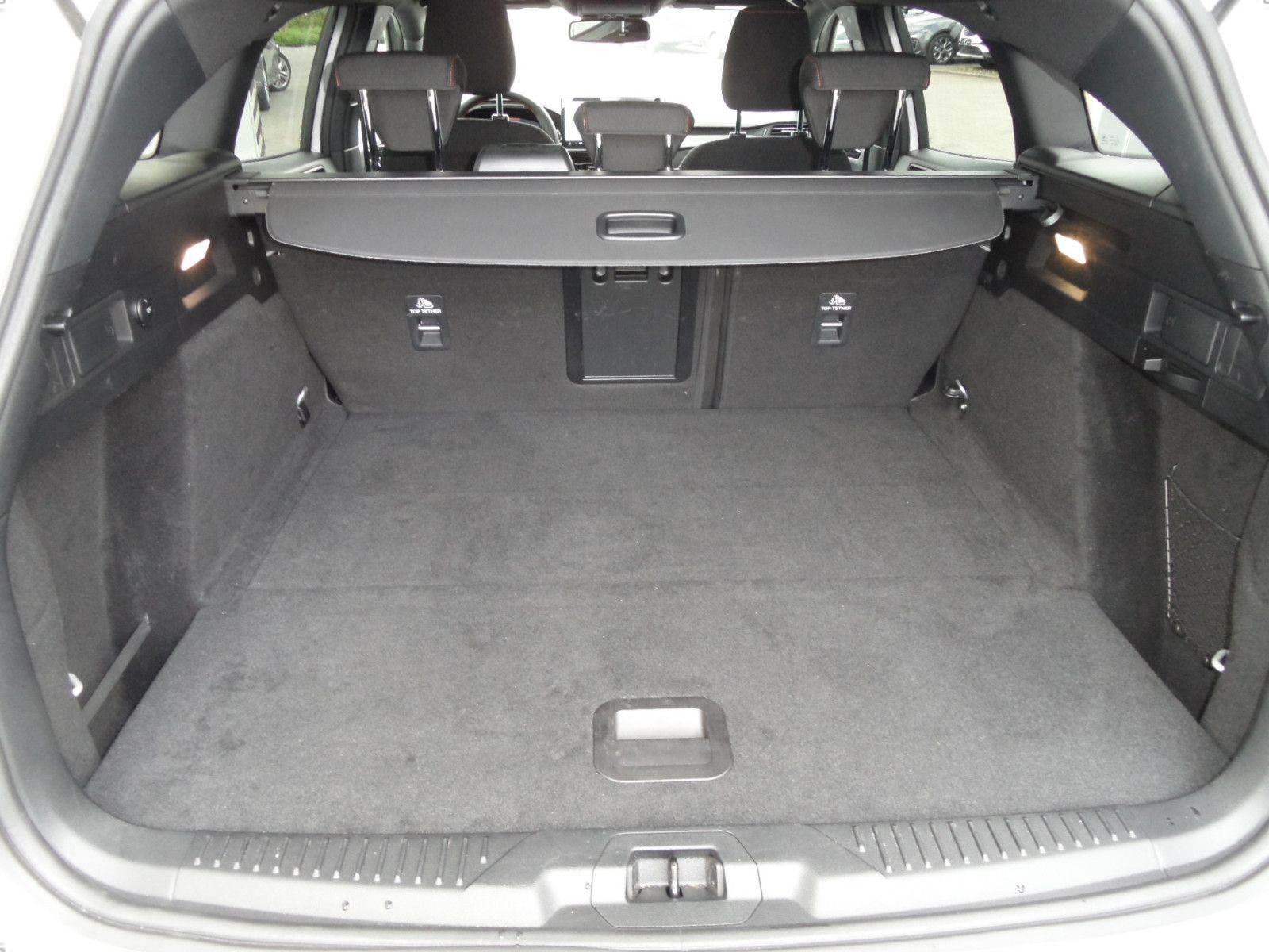 Ford Focus Turnier ST-Line X+Cam+Panoramadach+AHK+AT