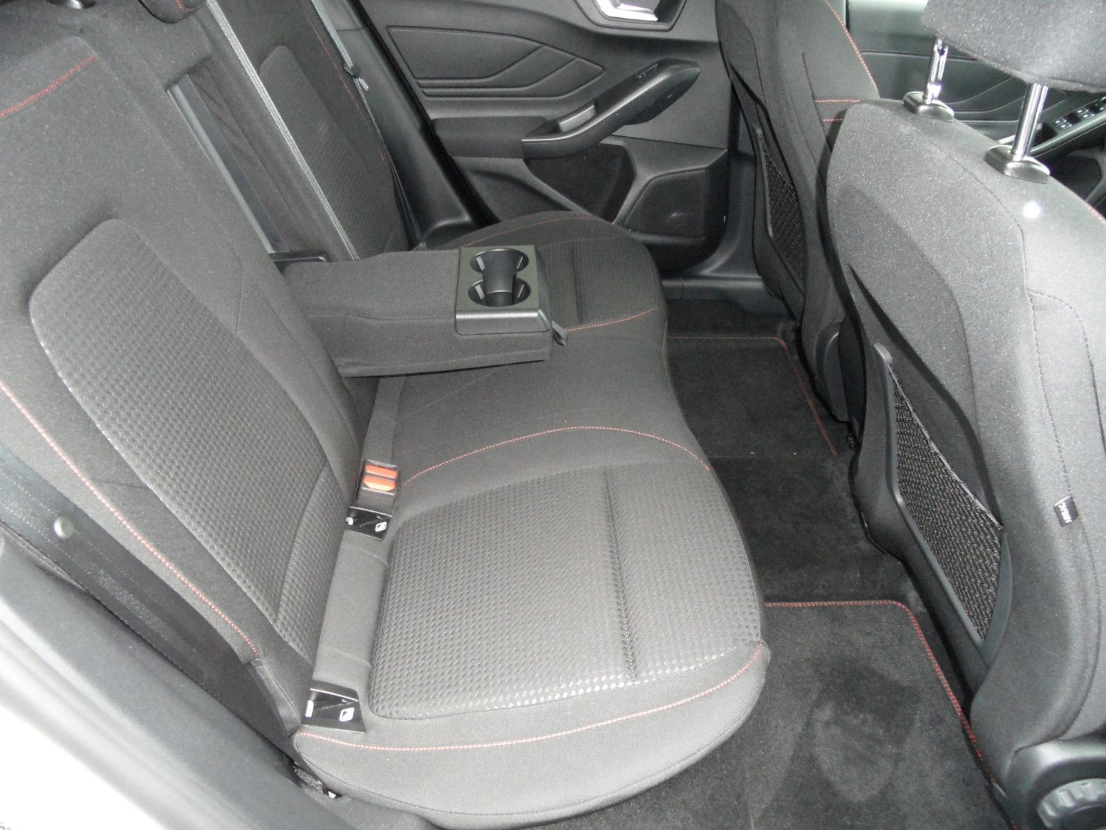 Ford Focus Turnier ST-Line X+Cam+Panoramadach+AHK+AT