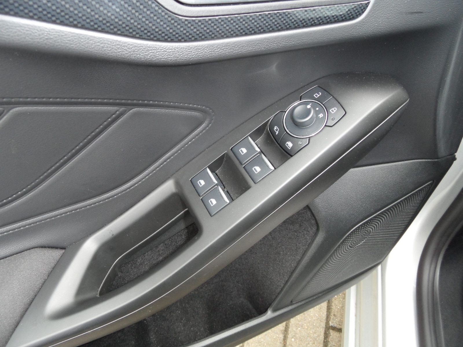 Ford Focus Turnier ST-Line X+Cam+Panoramadach+AHK+AT