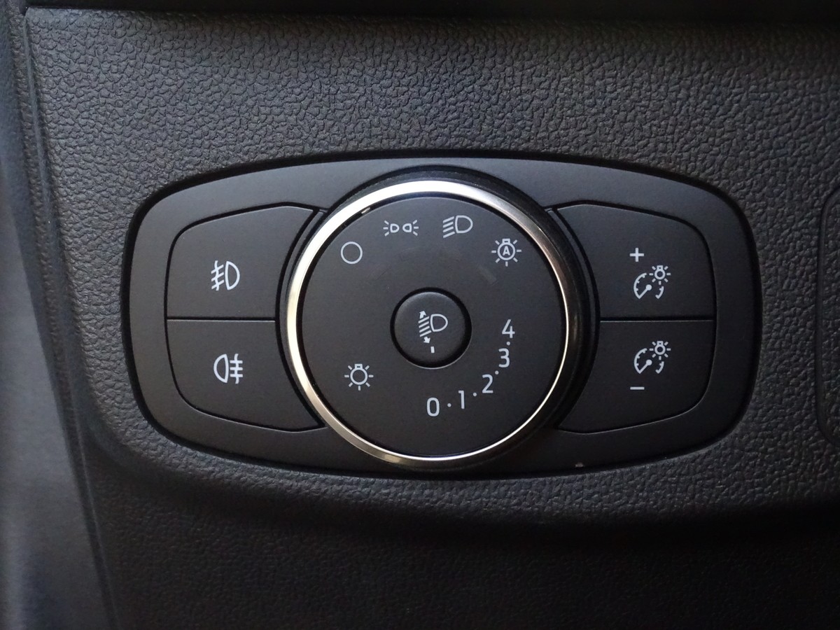 Ford Focus 1.0 EcoBoost Turnier Mild-Hybrid Titanium 