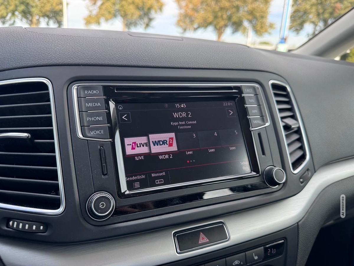 Volkswagen Sharan 2.0 TDI Comfortline*7-Sitze*AHK*
