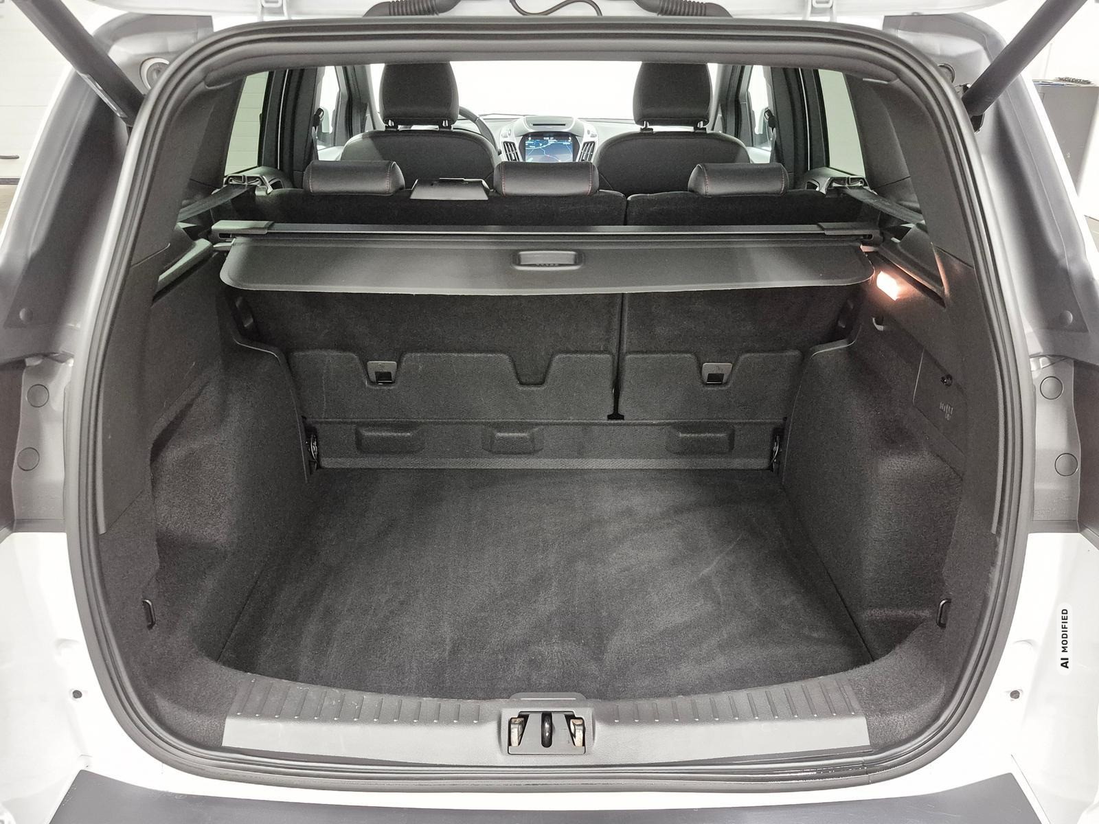 Ford Kuga AWD ST-Line Xenon/Navi/Pano/SHZ/Kam/18-LM