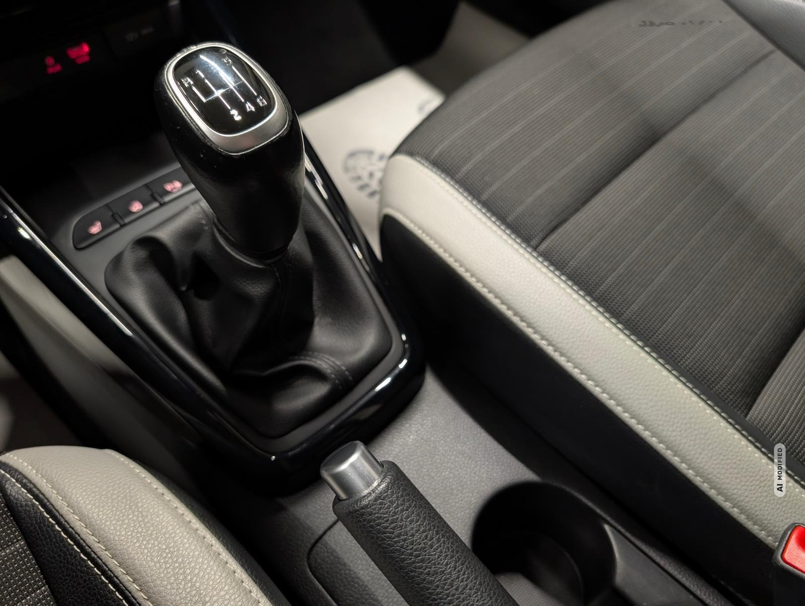 Kia Stonic Spirit Navi/AHK/SHZ/LHZ/GRA/Kam/Keyl/17LM