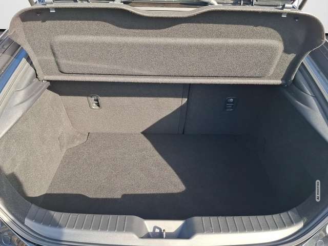 Mazda 3 3 Takumi 2.5 e-Skyactiv AUTOMATIK / LEDER / KAMERA
