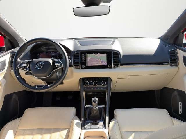 Skoda Karoq 2.0 TDI Style KLIMA / AHK / LEDER / PANORAMA / NAV