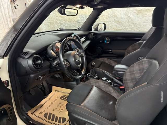 MINI Cooper S Seven Chili LED NAVI LEDER TEMPOMAT PDC