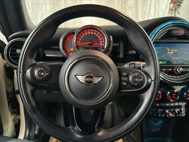MINI Cooper S Seven Chili LED NAVI LEDER TEMPOMAT PDC