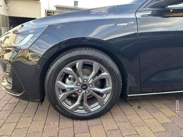 Ford Focus ST-Line*Limo.*NAVI*CARPLAY*LED*ACC*KAMERA*SYNC4...