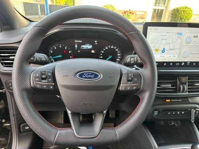 Ford Focus ST-Line*Limo.*NAVI*CARPLAY*LED*ACC*KAMERA*SYNC4...
