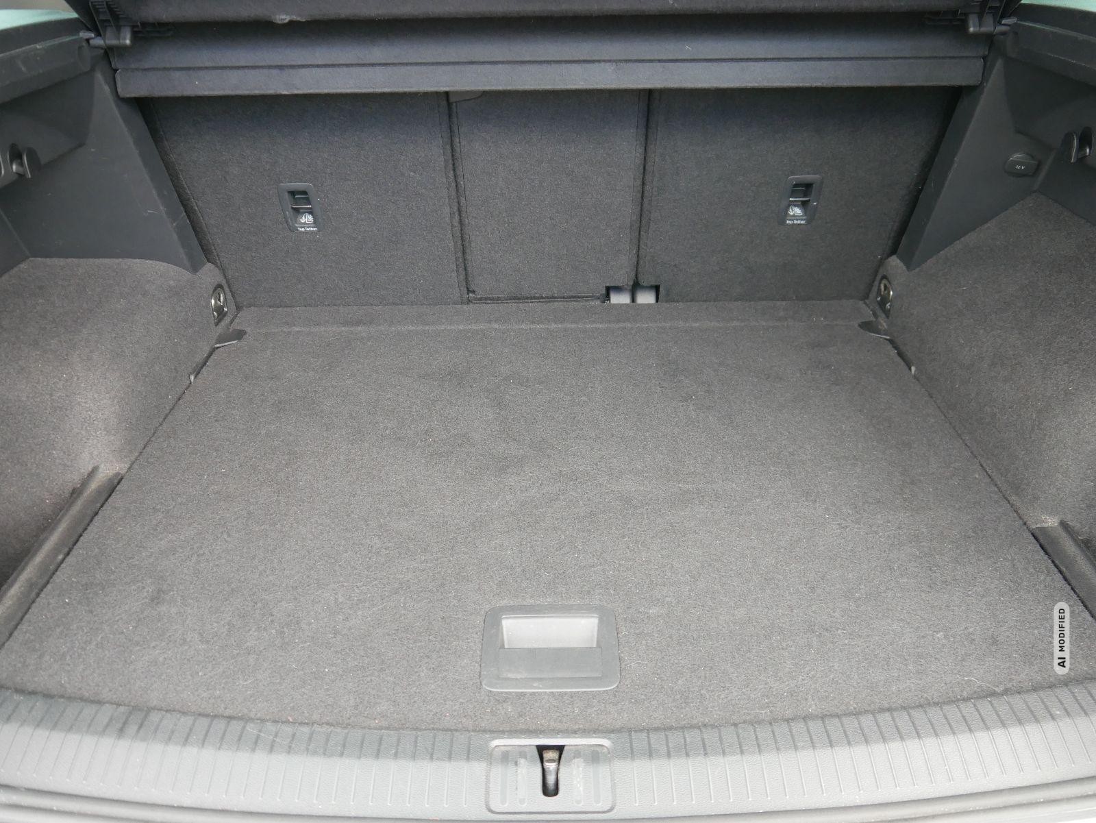 Volkswagen Tiguan 2.0 TSI 4MOTION*ACC*PDC*KAMERA*LED*NAVI*AHK*SHZ*TEMPOMAT*El.PANORAMA-DACH
