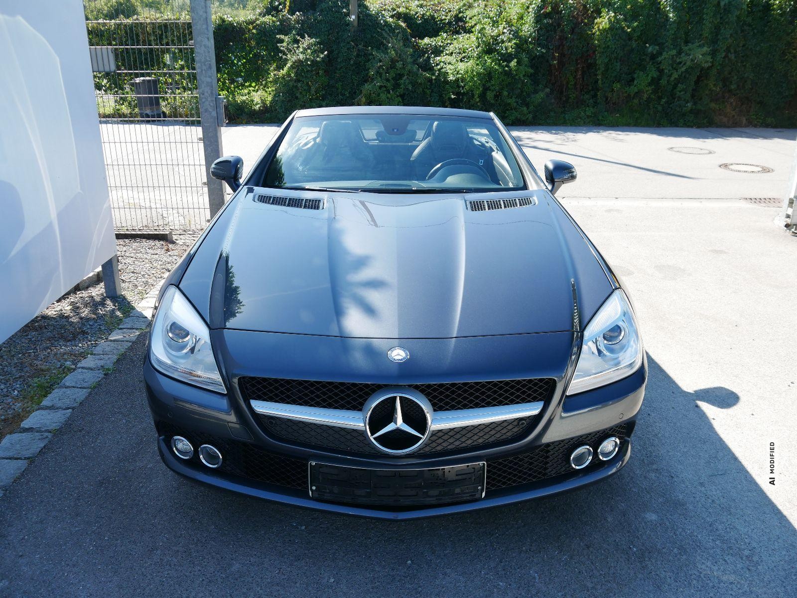 Mercedes-Benz SLK 200 BLAUEFFIZLENZ*NAVI*PDC*SHZ*TEMPOMAT*RADIO-CD*KLIMA*17-ZOLL