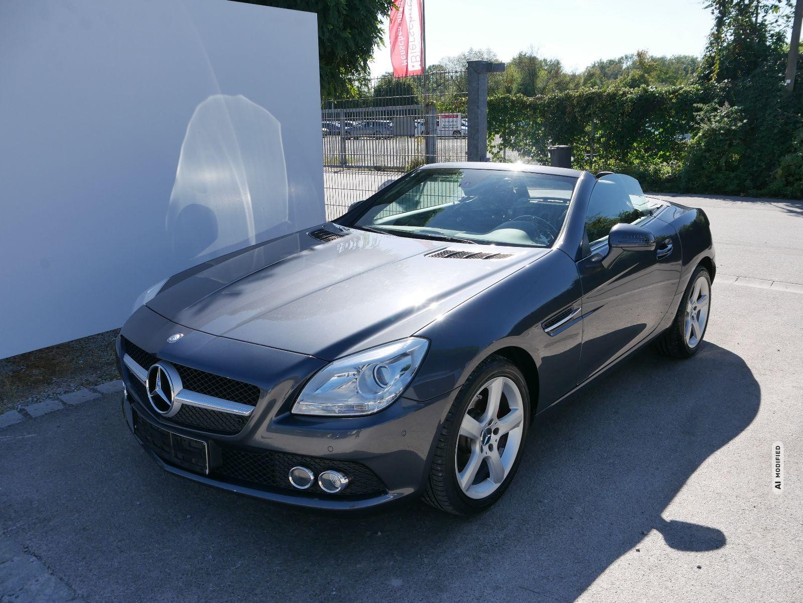 Mercedes-Benz SLK 200 BLAUEFFIZLENZ*NAVI*PDC*SHZ*TEMPOMAT*RADIO-CD*KLIMA*17-ZOLL