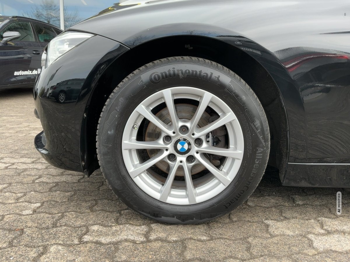 BMW 318 i Touring  Advantage AUTOM.,LED,Navi,SHZ,PDC