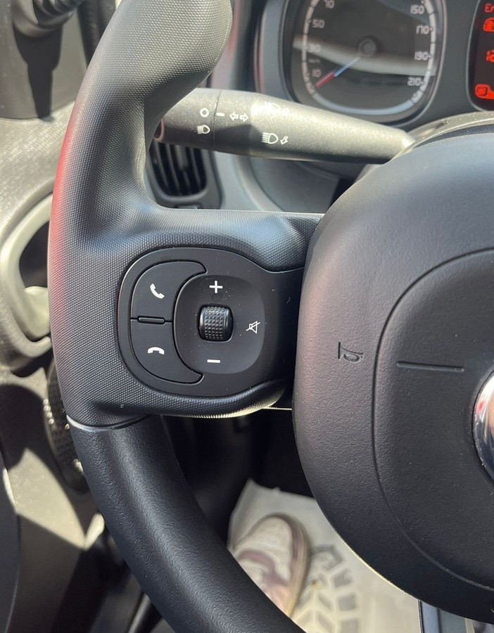 Fiat Panda 1.0 Mild Hybrid Base *Klima*wenig KM*