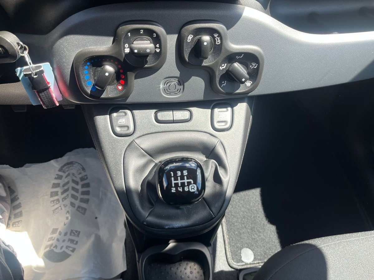 Fiat Panda 1.0 Mild Hybrid Base *Klima*wenig KM*