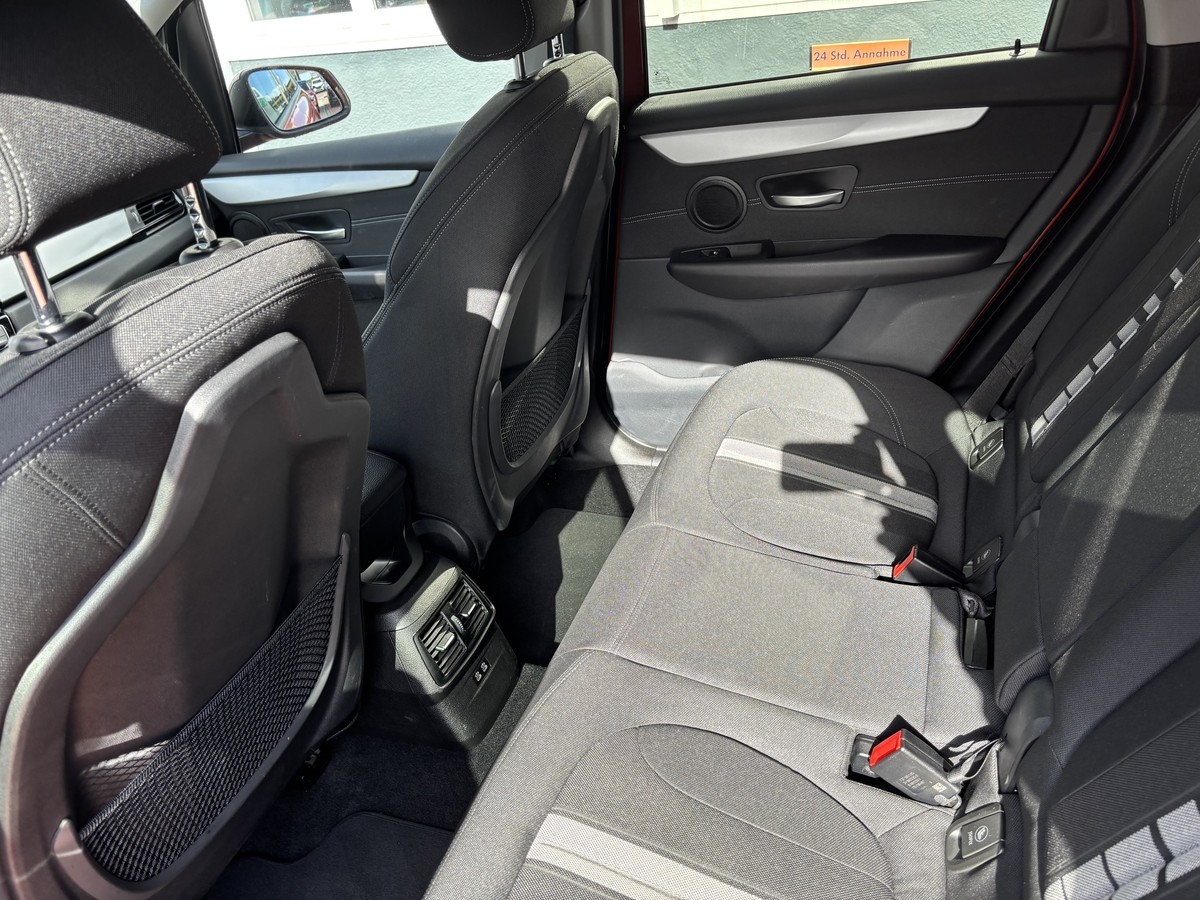 BMW 225 Active TourerTempomat,El.Heckklappe,Navi,GJR