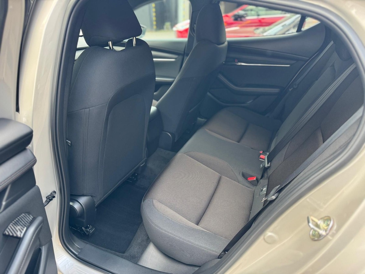 Mazda 3 2,5L 140PS - Bose, Matrix LED, Head Up, Carplay, 360* PDC 