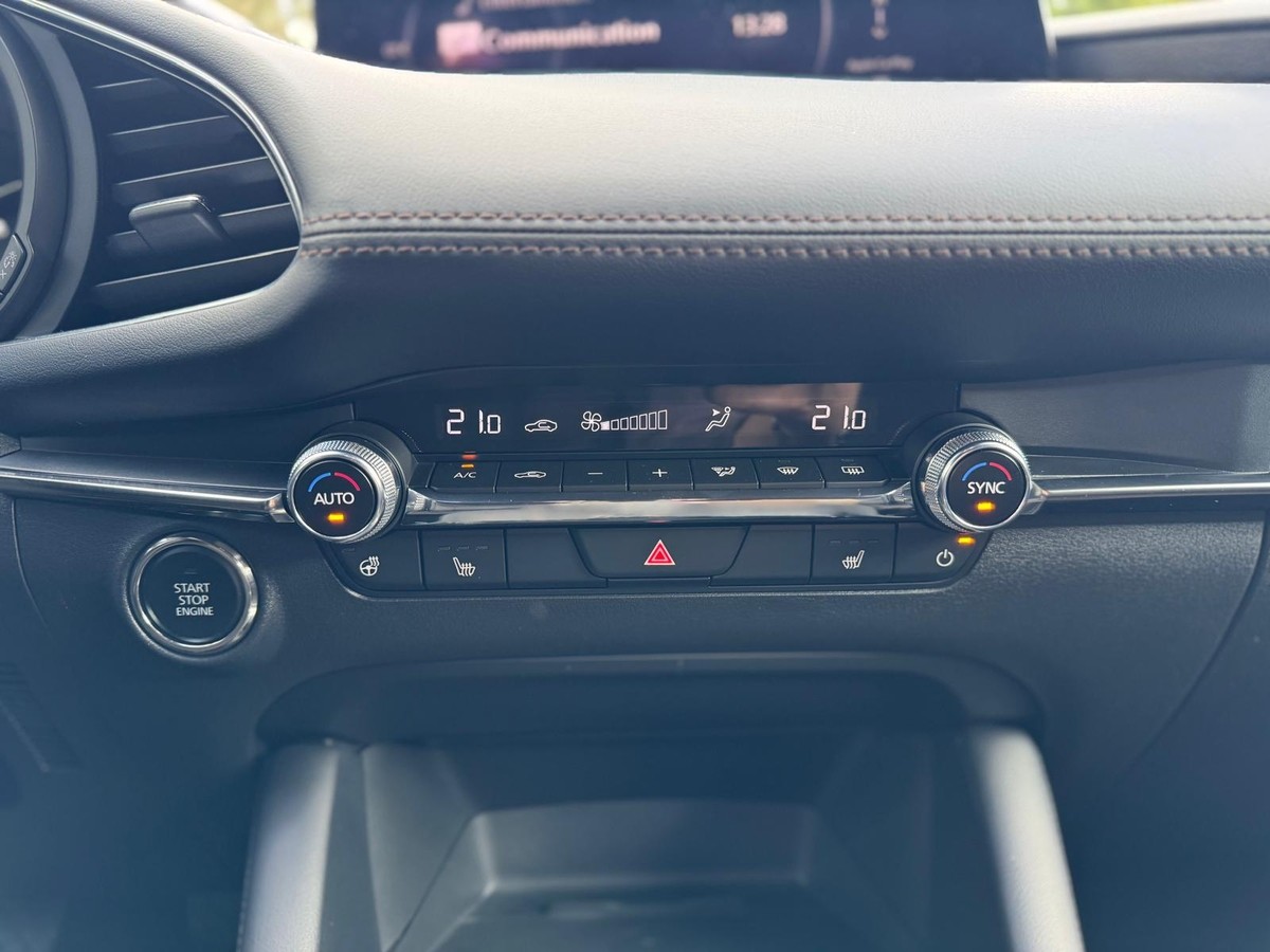 Mazda 3 2,5L 140PS - Bose, Matrix LED, Head Up, Carplay, 360* PDC 