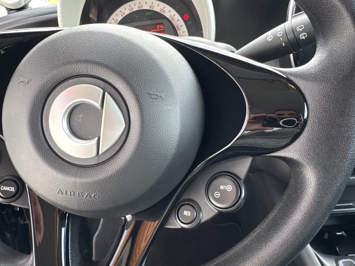 Smart ForTwo Automatik*Wenig Kilometer*Bluetooth*Tempomat
