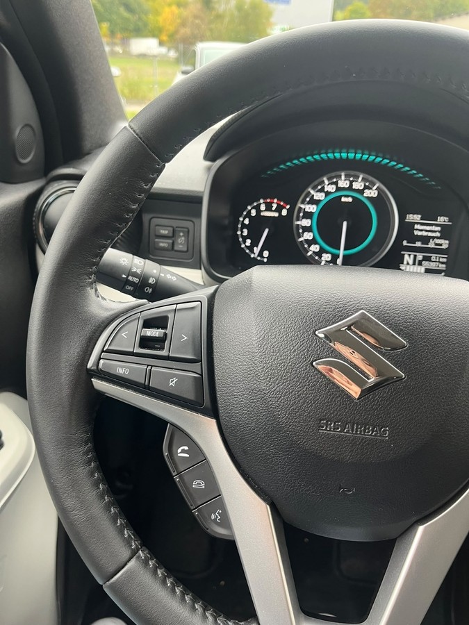Suzuki Ignis 1.2 *1.Hand*Automatik*Navi*Bluetooth*Rückfahrkamera