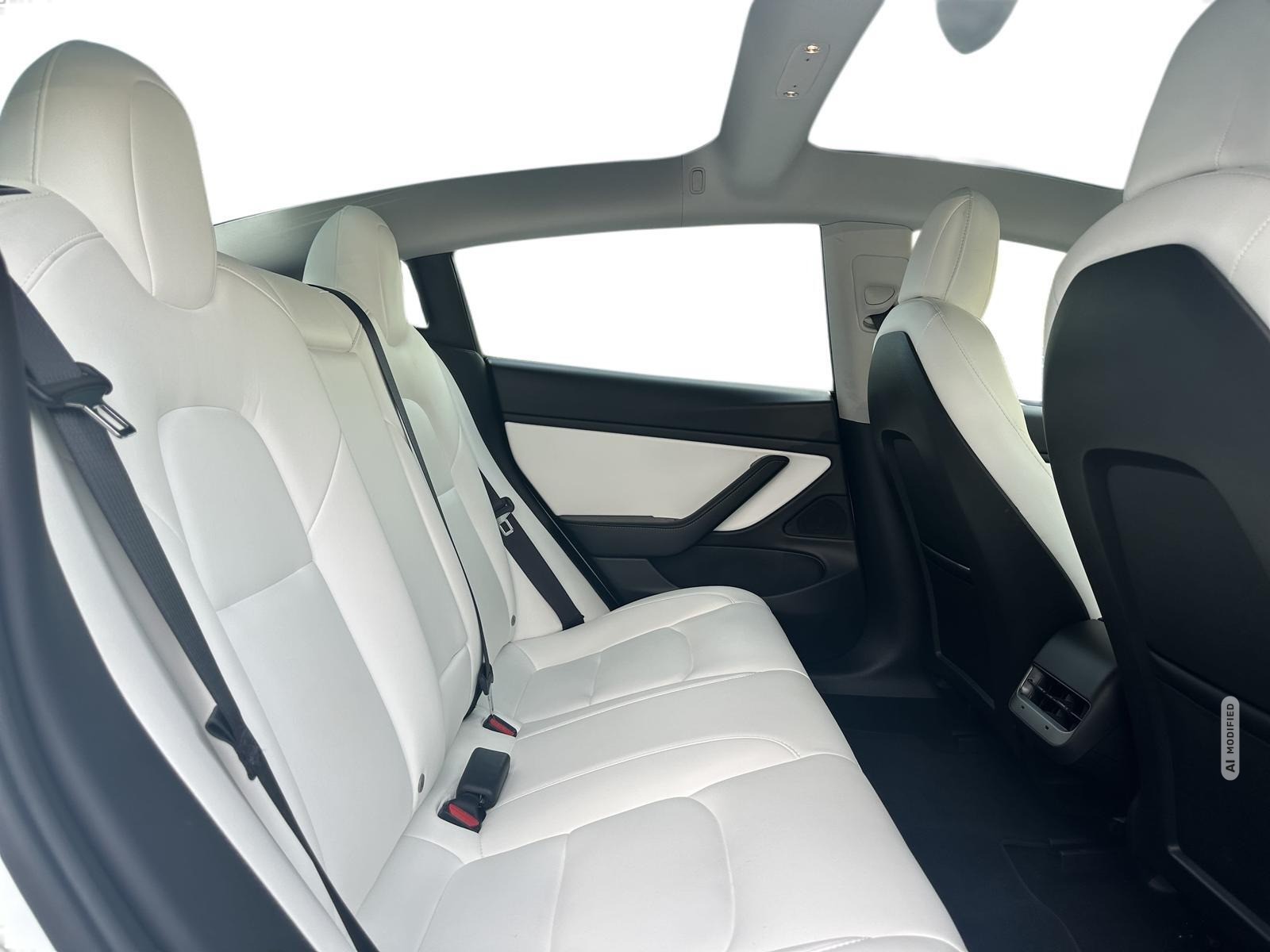 Tesla Model 3 SR AHK/LED/360°Kam/Leder/Pano/5xSHZ
