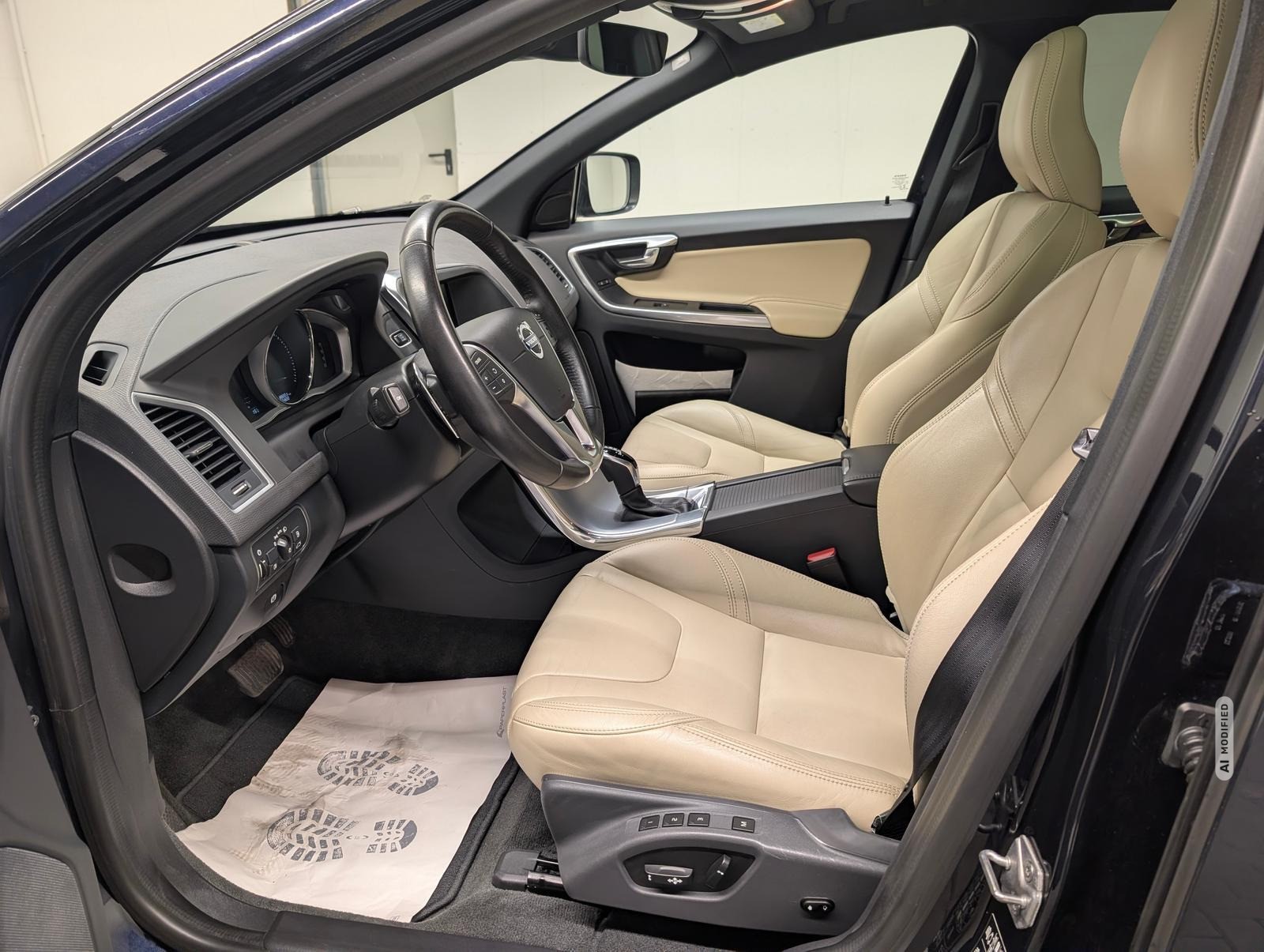 Volvo XC60 Summum AWD Bi-Xenon/Pano/STHZ/Navi/Kam/AHK