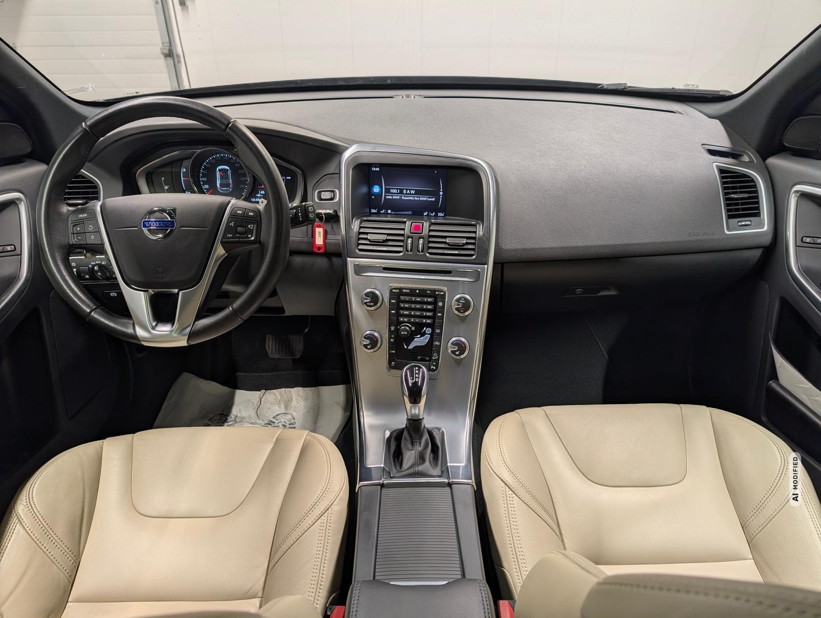Volvo XC60 Summum AWD Bi-Xenon/Pano/STHZ/Navi/Kam/AHK