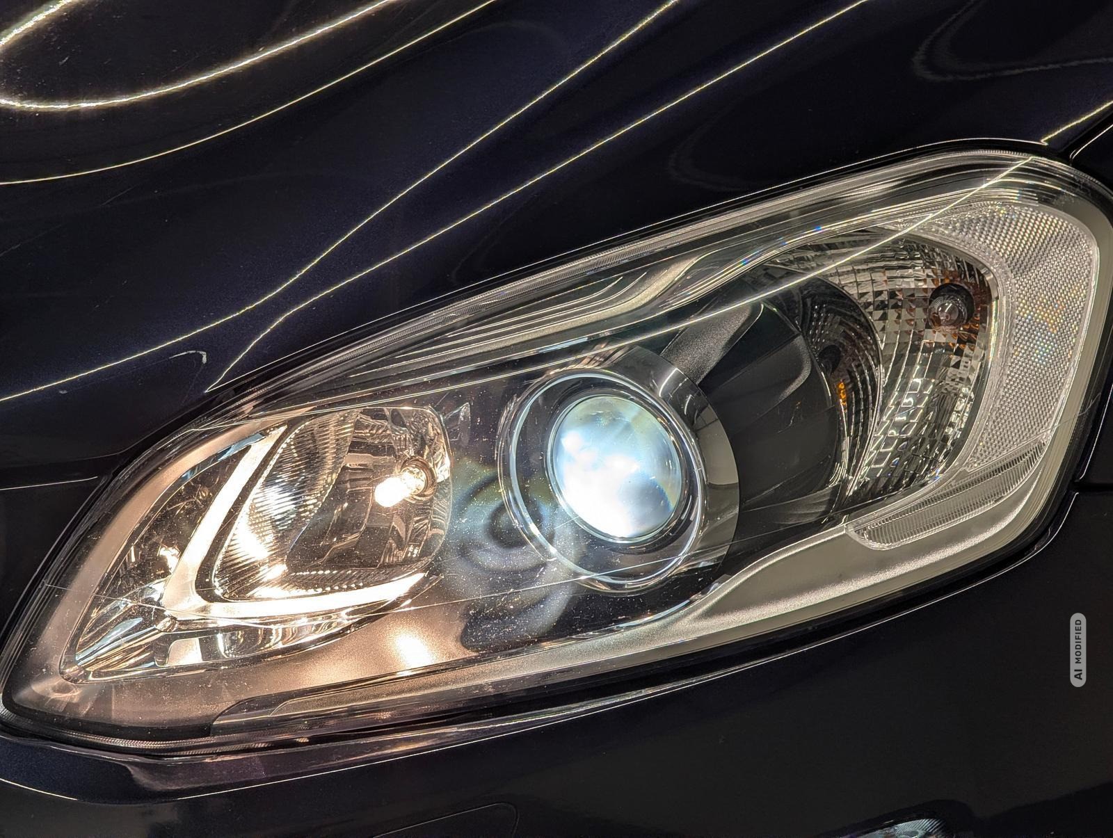 Volvo XC60 Summum AWD Bi-Xenon/Pano/STHZ/Navi/Kam/AHK