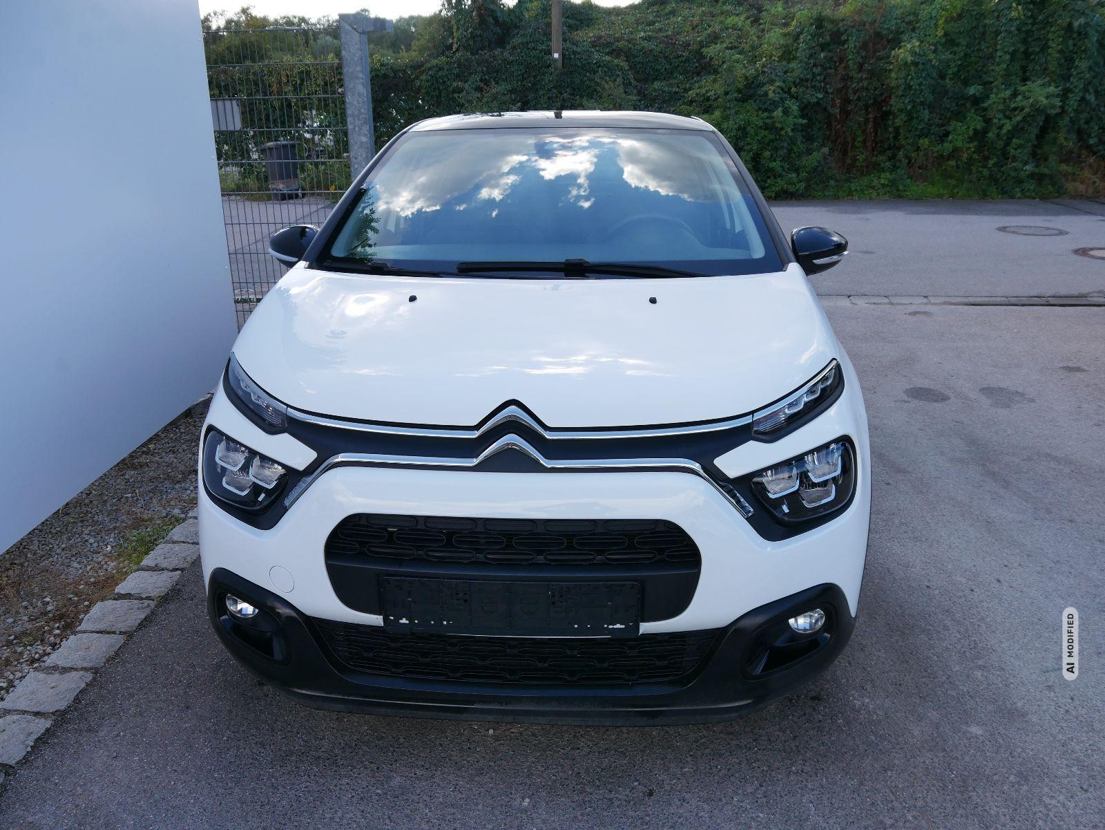 Citroën C3 PureTech Shine - S&S*NAVI-ÜBER-SMARTLINK*PDC-HI*LED*KLIMA*DAB*BLUETOOTH