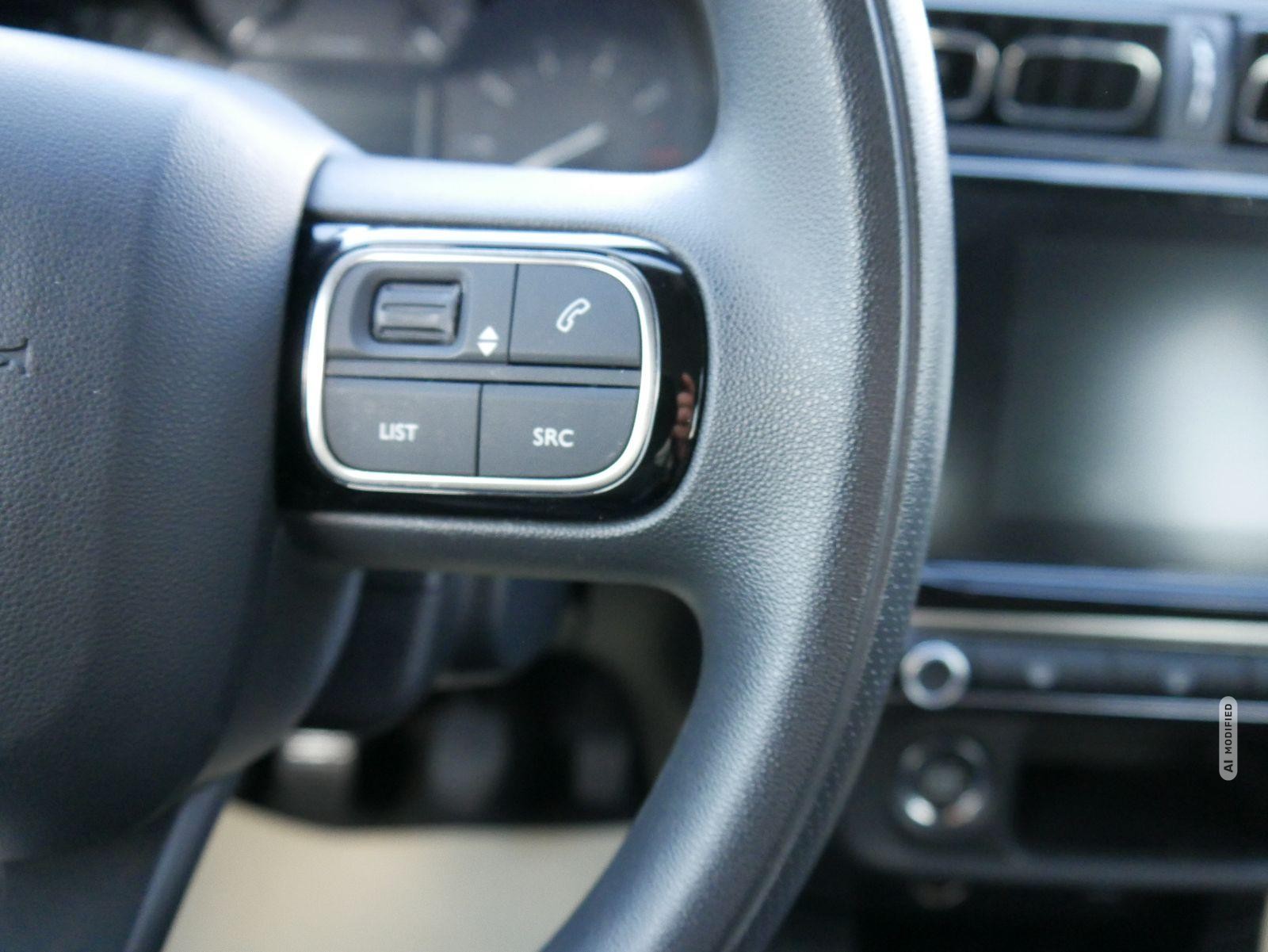 Citroën C3 PureTech Shine - S&S*NAVI-ÜBER-SMARTLINK*PDC-HI*LED*KLIMA*DAB*BLUETOOTH