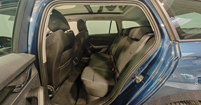 Skoda Octavia Combi Clever 1.4 TSI iV MTRX KAM ACC Carplay