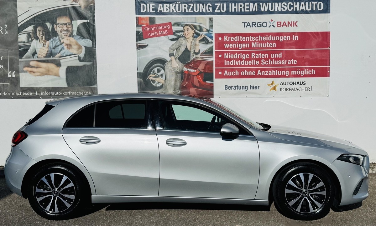 Mercedes-Benz A 200 A 200 NAVI PANO SITZHG. R-CAM AHK 