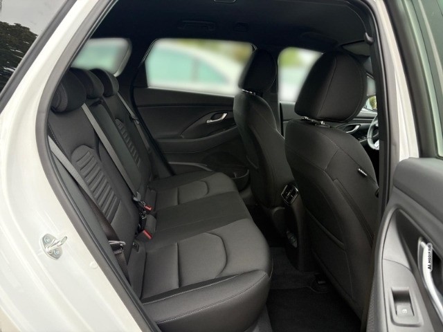 Hyundai i30 FL Kombi (MY25) 1.5 T-GDI (140 PS) 48V 7-DCT 2WD Advantage Plus-Paket
