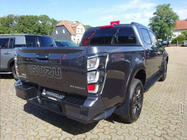 Isuzu D-Max 2,2l AT Double Cab 4WD V-CROSS 360°