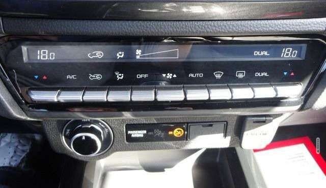 Isuzu D-Max 2,2l AT Double Cab 4WD V-CROSS 360°