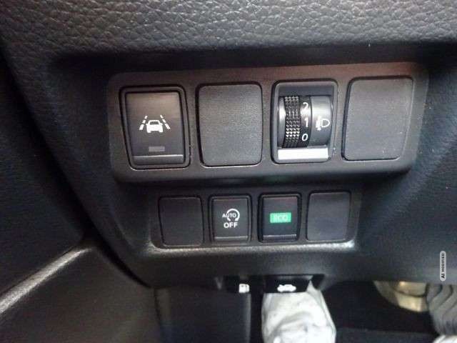 Nissan Qashqai 1.3 DCT N-Connecta PGD 360° Navi