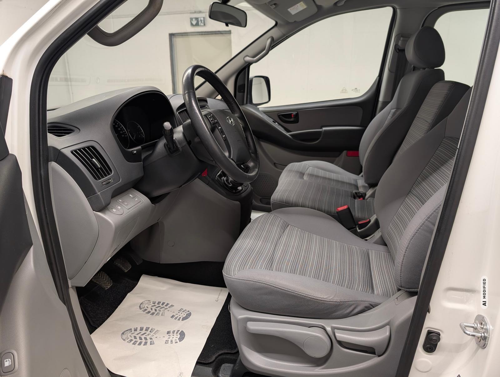Hyundai H-1 Cargo 6-Sitzer/Klima/Radio-CD/BT/SHZ/LHZ