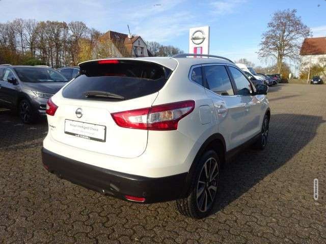 Nissan Qashqai Tekna 1.6 6MT 360° Navi Klima