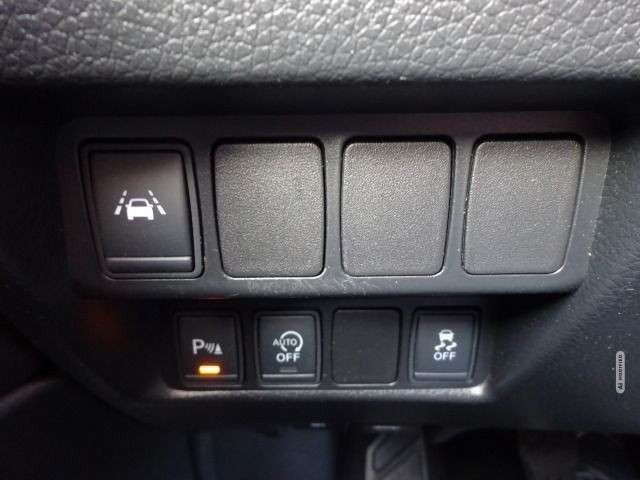 Nissan Qashqai Tekna 1.6 6MT 360° Navi Klima