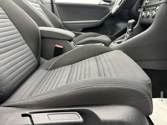 Volkswagen Golf Basis 