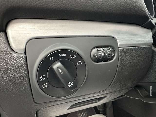 Volkswagen Golf Basis 