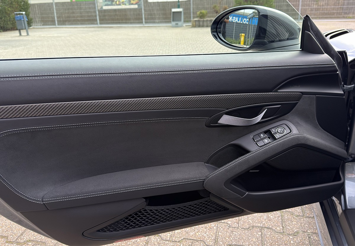 Porsche Boxster Spyder RS 4.0 Weissach Carbon PCCB Lift
