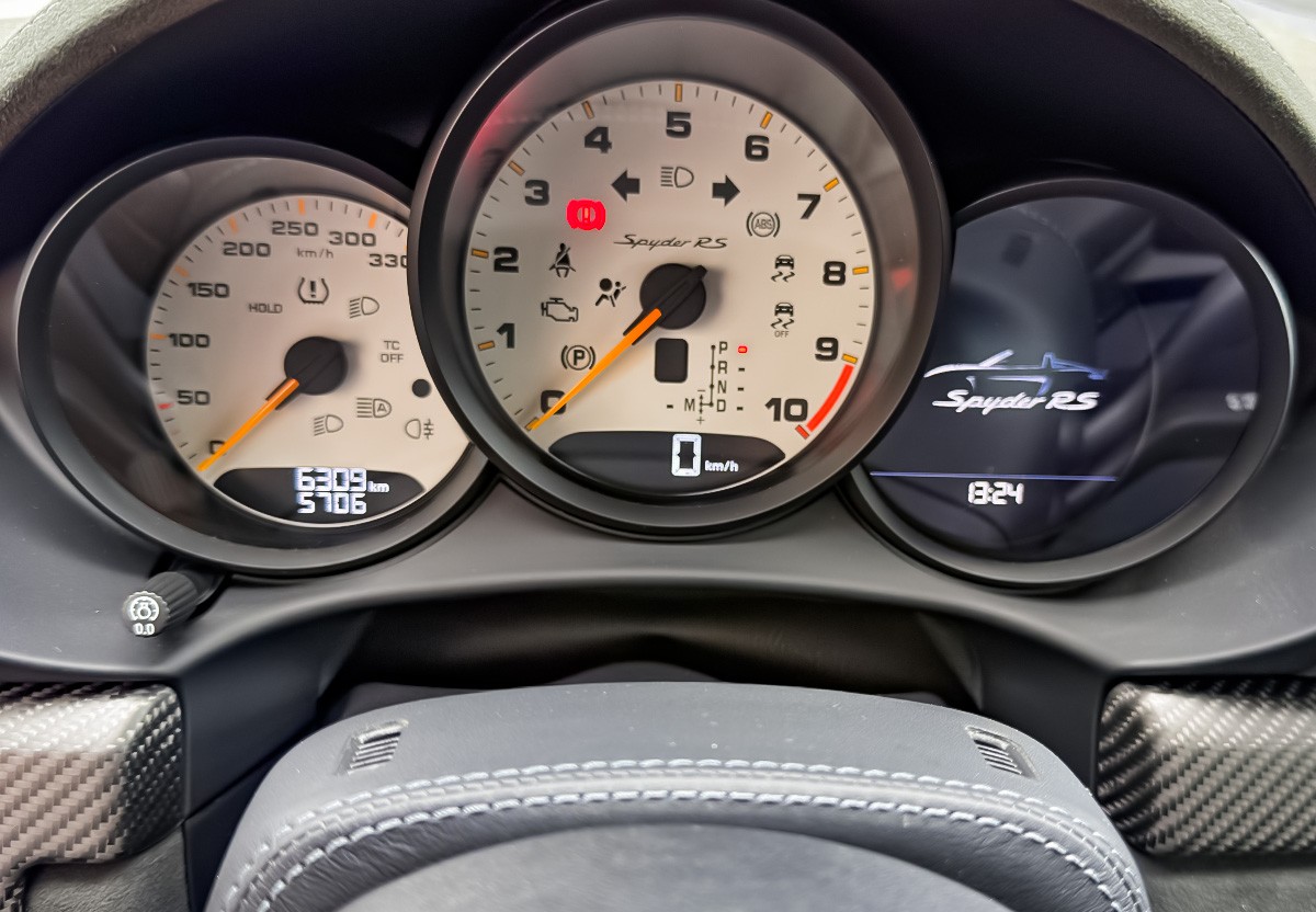 Porsche Boxster Spyder RS 4.0 Weissach Carbon PCCB Lift
