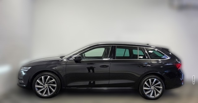 Skoda Octavia Style 1.4 TSI iV MTRX HUD AHK Pano Canton